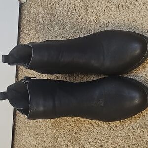 Ingaro.  Women’s Black Buckle Ankle Boots Booties Side Zip Size 10